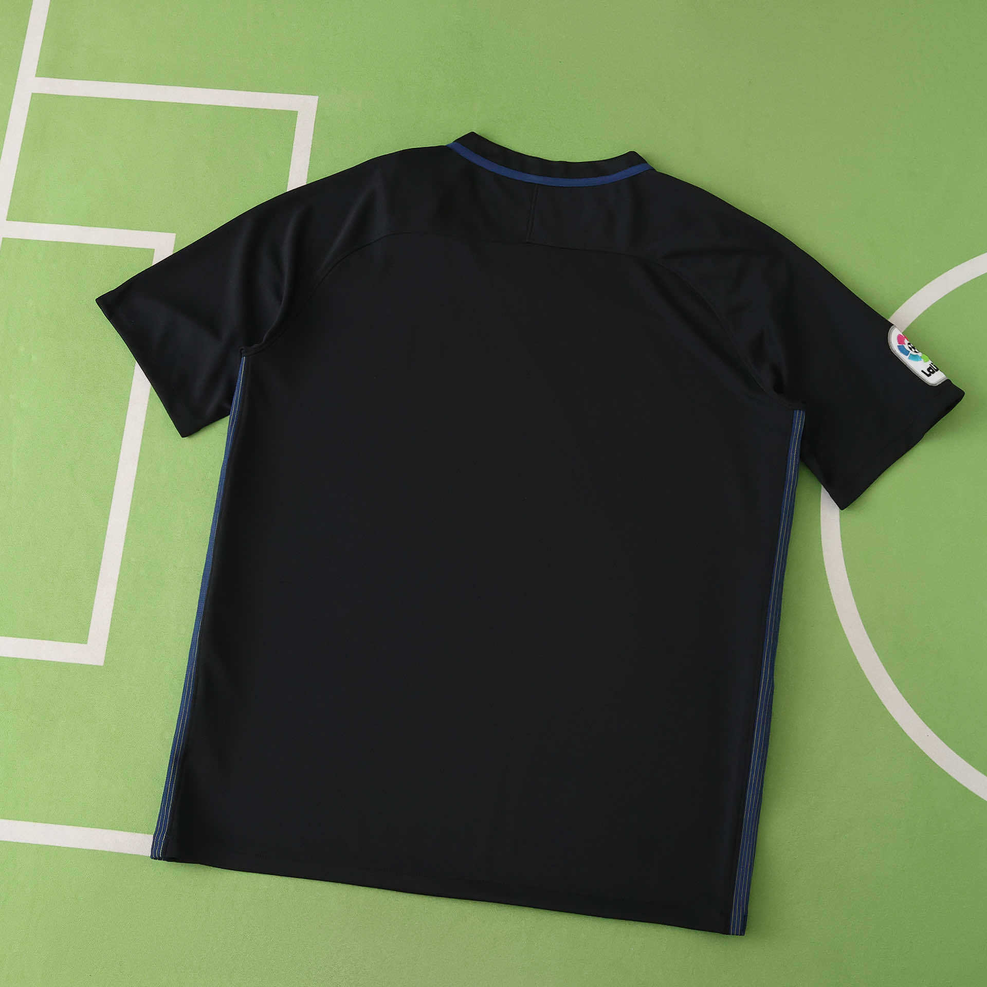 2016/2017 season Club Atlético de Madrid away Fan version